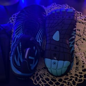 PEAK Footwear